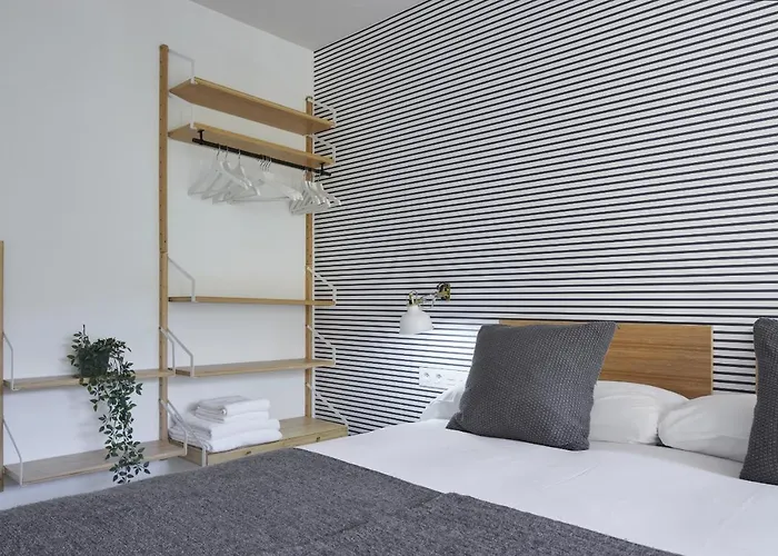 아파트 Always Easy I Secundino Esnaola *