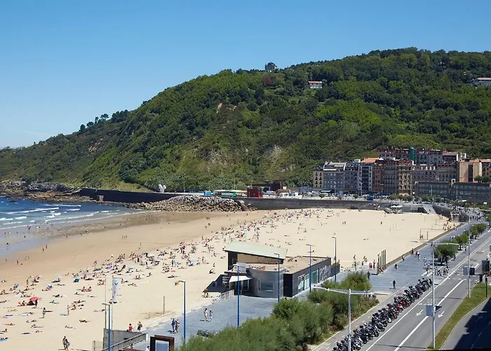 Always Easy I Secundino Esnaola *